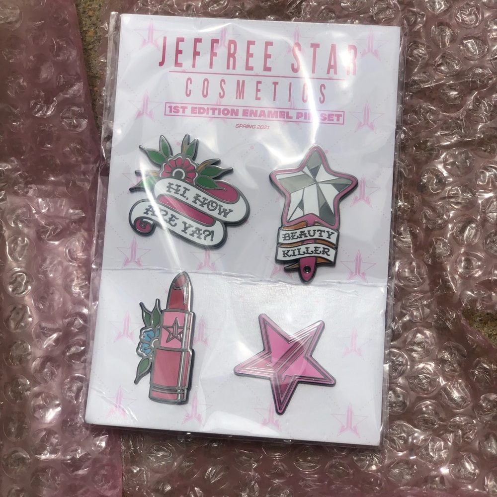 HP 💄NWT Jeffrey Star Pins💄